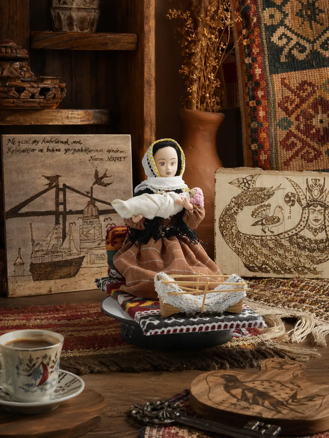 Berivan Yöresel Bebek Anne & Bebek Beşikli Set