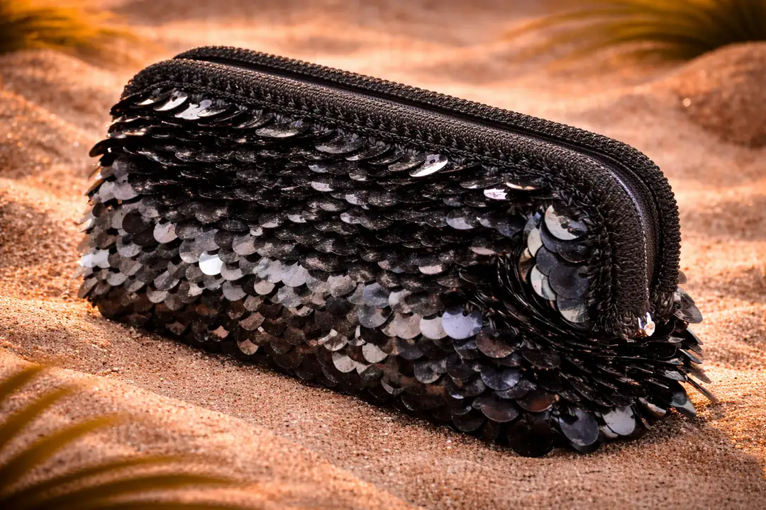 Siyah Payet Kaplı Abiye Fermuar Clutch Çanta